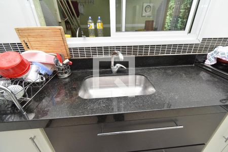 Casa à venda com 238m², 3 quartos e 2 vagas Casa à venda com 238m², 3 quartos e 2 vagasCozinha - Armários