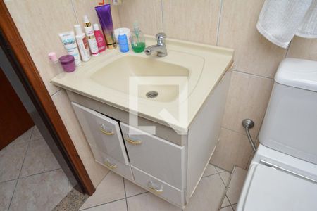 Casa à venda com 238m², 3 quartos e 2 vagas Casa à venda com 238m², 3 quartos e 2 vagasBanheiro da Suíte