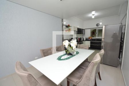 Casa à venda com 238m², 3 quartos e 2 vagas Casa à venda com 238m², 3 quartos e 2 vagasCozinha