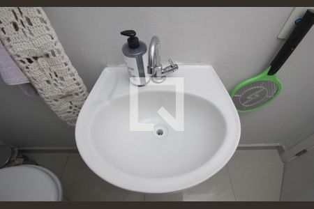 Lavabo de casa de condomínio para alugar com 2 quartos, 65m² em Caguassu, Sorocaba