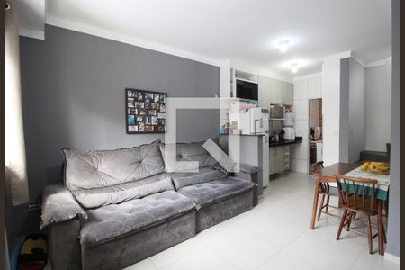 Sala de casa de condomínio para alugar com 2 quartos, 65m² em Caguassu, Sorocaba
