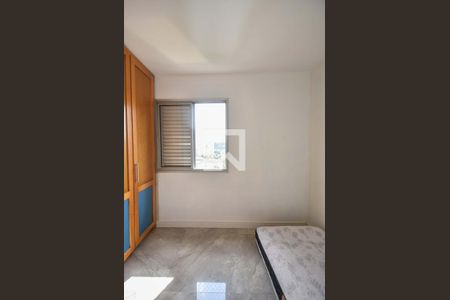Apartamento à venda com 75m², 2 quartos e 2 vagasQuarto 02