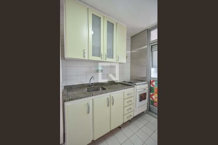 Apartamento à venda com 75m², 2 quartos e 2 vagasCozinha