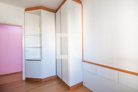 Apartamento à venda com 104m², 3 quartos e 2 vagas Apartamento à venda com 104m², 3 quartos e 2 vagasQuarto 2