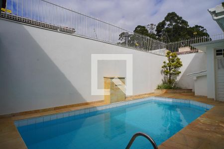 Casa à venda com 200m², 4 quartos e 6 vagasPiscina