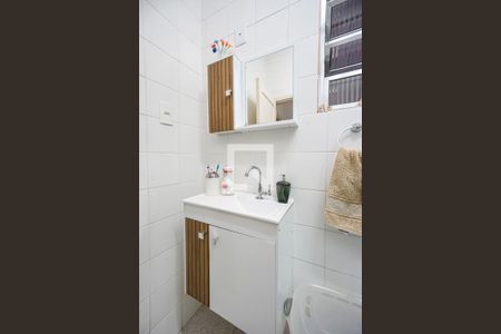 Casa à venda com 190m², 2 quartos e 1 vaga Casa à venda com 190m², 2 quartos e 1 vagaBanheiro