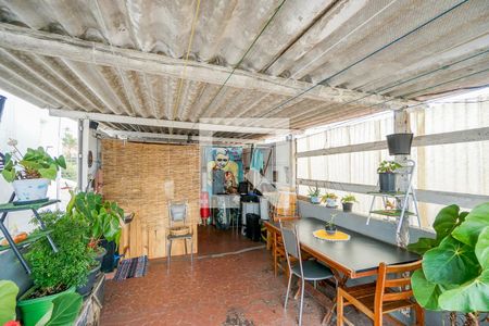 Casa à venda com 190m², 2 quartos e 1 vaga Casa à venda com 190m², 2 quartos e 1 vagaTerraço