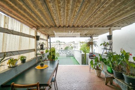 Casa à venda com 190m², 2 quartos e 1 vaga Casa à venda com 190m², 2 quartos e 1 vagaTerraço