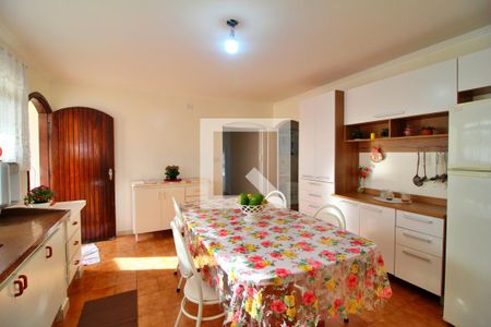 Casa à venda com 315m², 5 quartos e 4 vagasCozinha