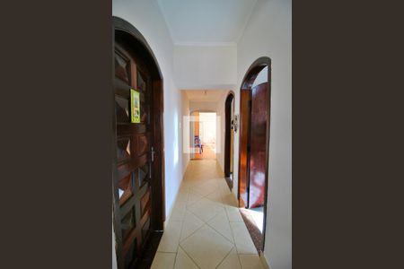 Casa à venda com 315m², 5 quartos e 4 vagasCorredor