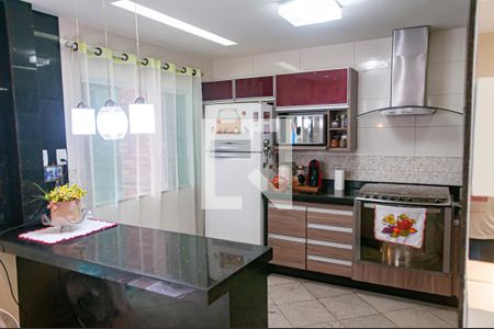 Casa à venda com 365m², 3 quartos e 2 vagas Casa à venda com 365m², 3 quartos e 2 vagasCozinha