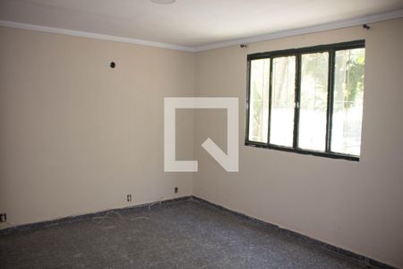 Sala de apartamento para alugar com 2 quartos, 66m² em Conjunto Residencial José Bonifácio, São Paulo