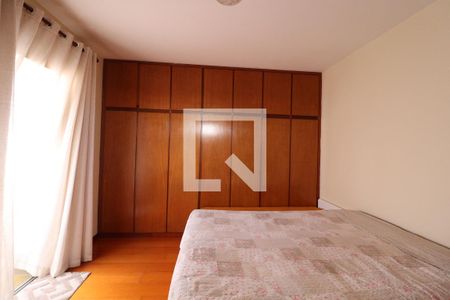 Apartamento à venda com 207m², 4 quartos e 2 vagas Apartamento à venda com 207m², 4 quartos e 2 vagasSuíte 1