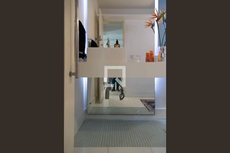 Casa à venda com 1200m², 7 quartos e 17 vagas Casa à venda com 1200m², 7 quartos e 17 vagasLavabo