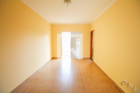 Casa à venda com 241m², 3 quartos e 5 vagas Casa à venda com 241m², 3 quartos e 5 vagasQuarto 2