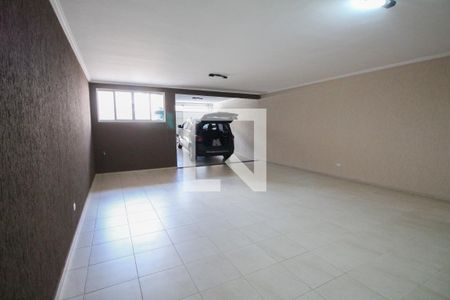 Casa à venda com 241m², 3 quartos e 5 vagas Casa à venda com 241m², 3 quartos e 5 vagasGaragem