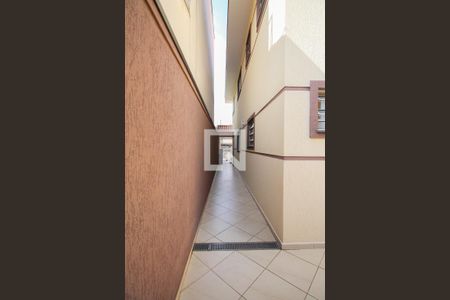 Casa à venda com 241m², 3 quartos e 5 vagas Casa à venda com 241m², 3 quartos e 5 vagasCorredor