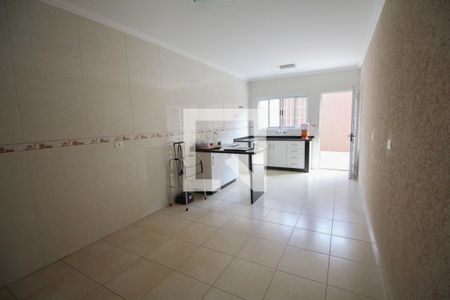 Casa à venda com 241m², 3 quartos e 5 vagas Casa à venda com 241m², 3 quartos e 5 vagasCozinha