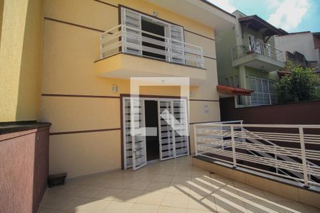 Casa à venda com 241m², 3 quartos e 5 vagas Casa à venda com 241m², 3 quartos e 5 vagasVaranda Sala 2