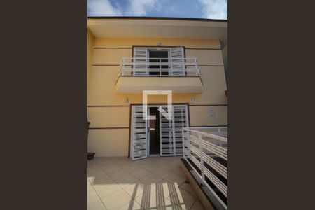 Casa à venda com 241m², 3 quartos e 5 vagas Casa à venda com 241m², 3 quartos e 5 vagasVaranda Sala 2