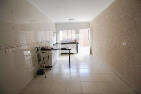 Casa à venda com 241m², 3 quartos e 5 vagas Casa à venda com 241m², 3 quartos e 5 vagasCozinha