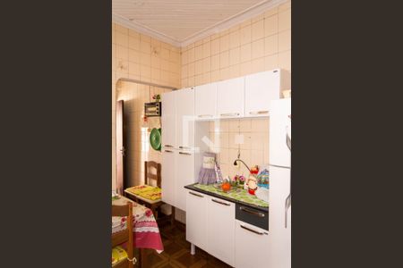 Casa à venda com 69m², 2 quartos e 3 vagas Casa à venda com 69m², 2 quartos e 3 vagasCozinha