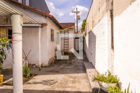 Casa à venda com 69m², 2 quartos e 3 vagas Casa à venda com 69m², 2 quartos e 3 vagasQuintal