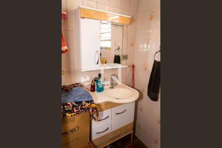 Casa à venda com 69m², 2 quartos e 3 vagas Casa à venda com 69m², 2 quartos e 3 vagasBanheiro