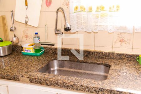 Casa à venda com 69m², 2 quartos e 3 vagas Casa à venda com 69m², 2 quartos e 3 vagasCozinha