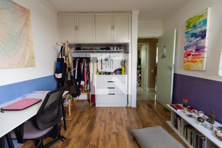 Apartamento à venda com 90m², 4 quartos e 1 vagaQuarto 2