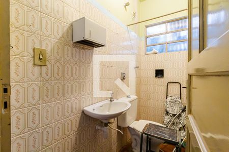 Casa à venda com 315m², 3 quartos e 2 vagasBanheiro da Edícula