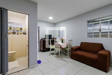 Casa à venda com 315m², 3 quartos e 2 vagasQuarto de Serviço