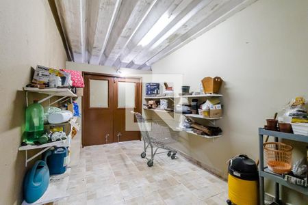 Casa à venda com 315m², 3 quartos e 2 vagasDepósito