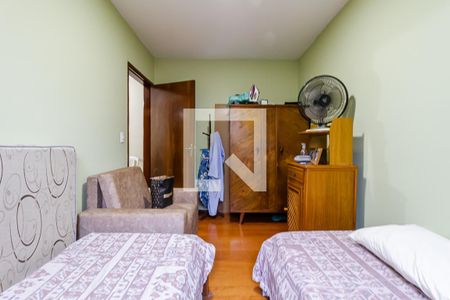 Casa à venda com 315m², 3 quartos e 2 vagasQuarto