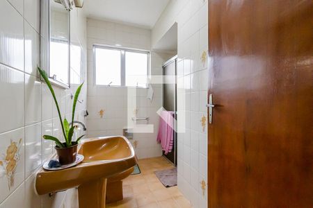 Casa à venda com 315m², 3 quartos e 2 vagasBanheiro