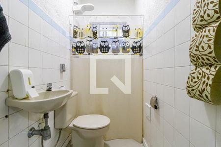 Casa à venda com 315m², 3 quartos e 2 vagasBanheiro de Serviço