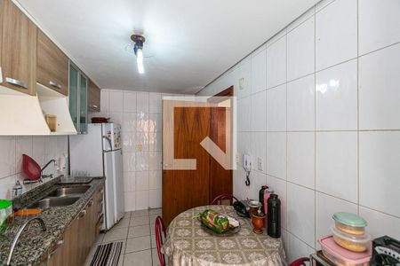 Apartamento à venda com 94m², 3 quartos e 2 vagas Apartamento à venda com 94m², 3 quartos e 2 vagasCozinha