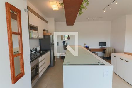 Sala / Cozinha de apartamento à venda com 1 quarto, 61m² em Butantã, São Paulo