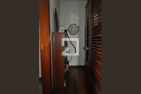 Casa à venda com 420m², 5 quartos e 5 vagasCloset da suíte 3