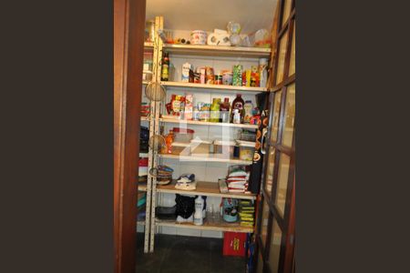 Casa à venda com 420m², 5 quartos e 5 vagasDespensa