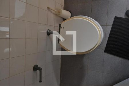 Casa à venda com 420m², 5 quartos e 5 vagasBanheiro de Serviço