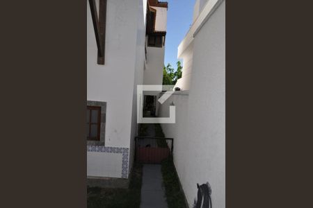 Casa à venda com 420m², 5 quartos e 5 vagasCorredor Lateral