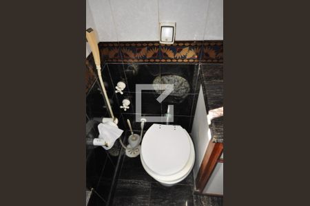 Casa à venda com 420m², 5 quartos e 5 vagasBanheiro Social