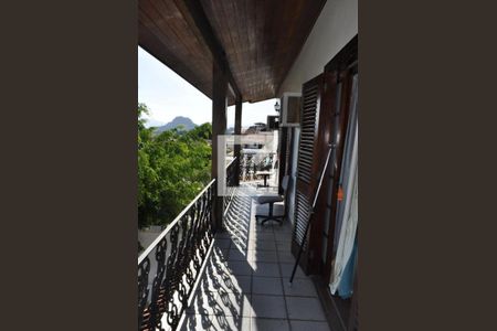 Casa à venda com 420m², 5 quartos e 5 vagasVaranda do Quarto 1 e 2