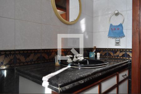 Casa à venda com 420m², 5 quartos e 5 vagasBanheiro Social