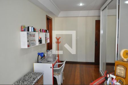 Casa à venda com 420m², 5 quartos e 5 vagasQuarto 3 - Armários