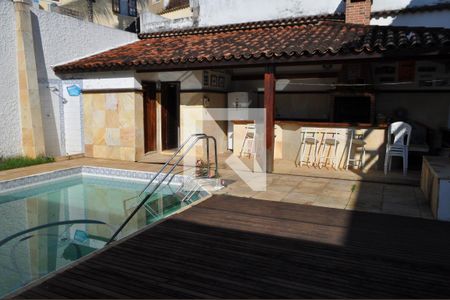 Casa à venda com 420m², 5 quartos e 5 vagasPiscina