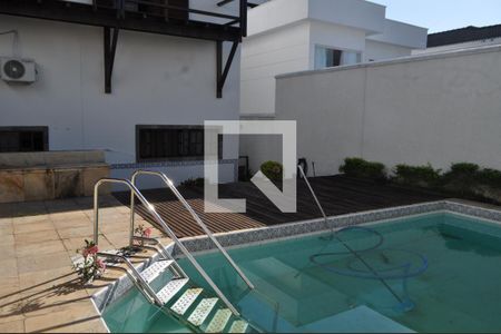 Casa à venda com 420m², 5 quartos e 5 vagasPiscina