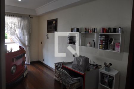 Casa à venda com 420m², 5 quartos e 5 vagasQuarto 3 - Armários