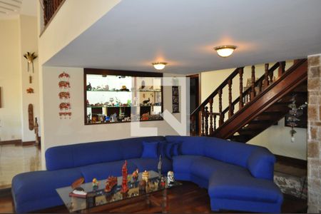 Casa à venda com 420m², 5 quartos e 5 vagasSala de Estar